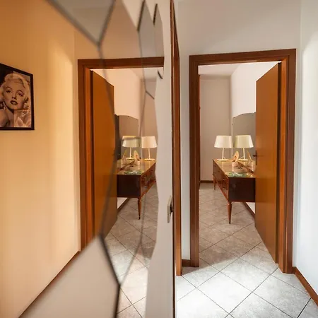 Apartment We - House Of Stars - Bologna