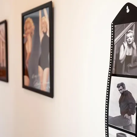 We - House Of Stars - Apartment *