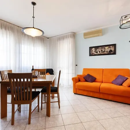 We - House Of Stars - Apartment